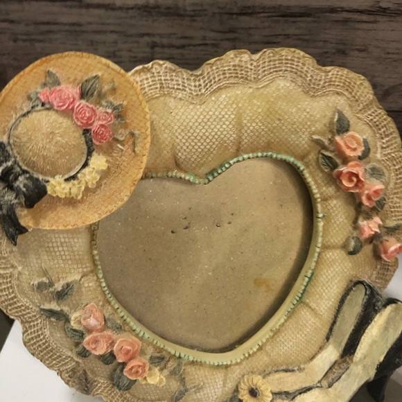 Vintage Resin Decor “Ladies Fashion” - Picture 4 of 7